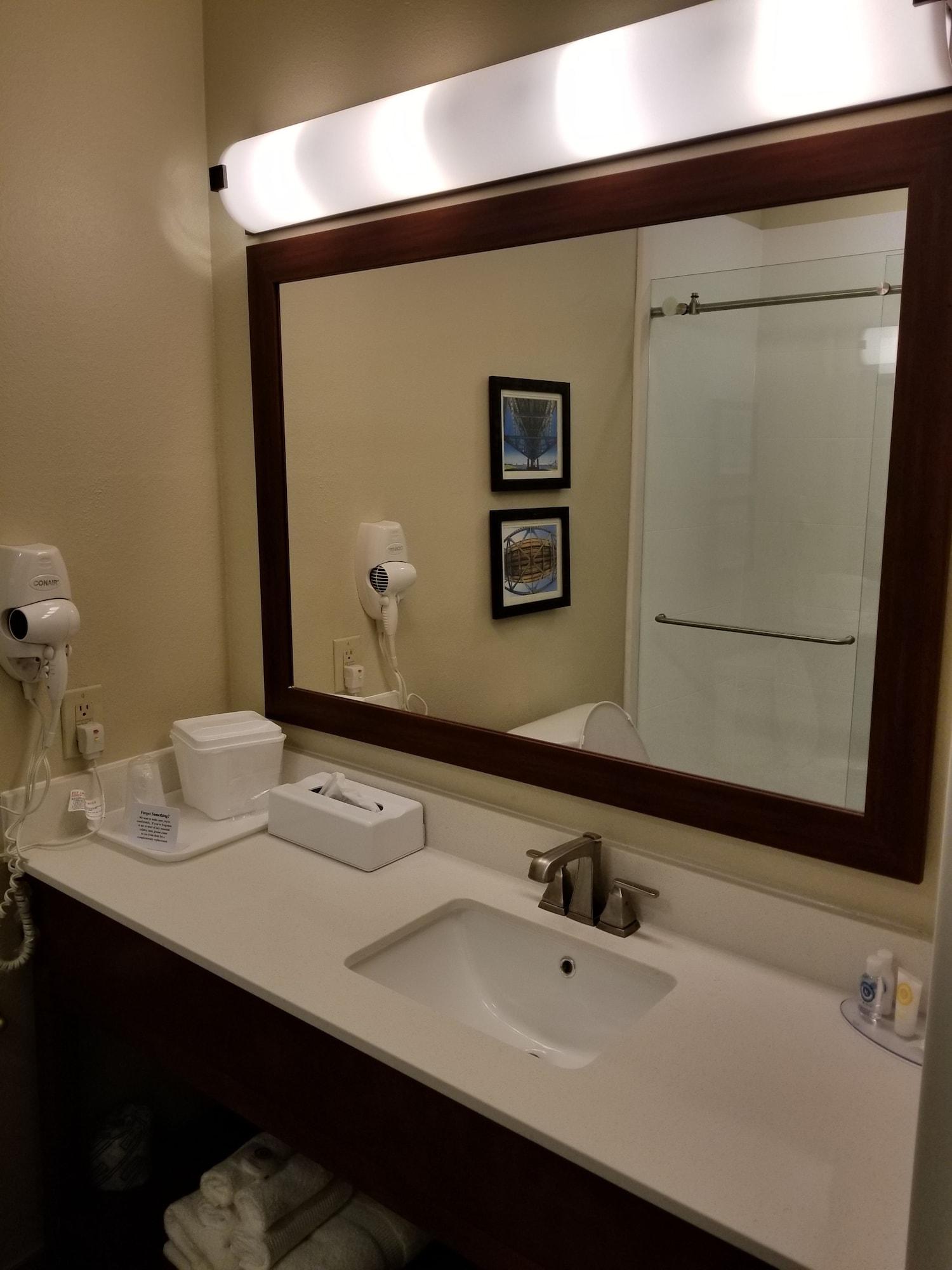 Отель Sonesta Essential - Baton Rouge Airport Экстерьер фото